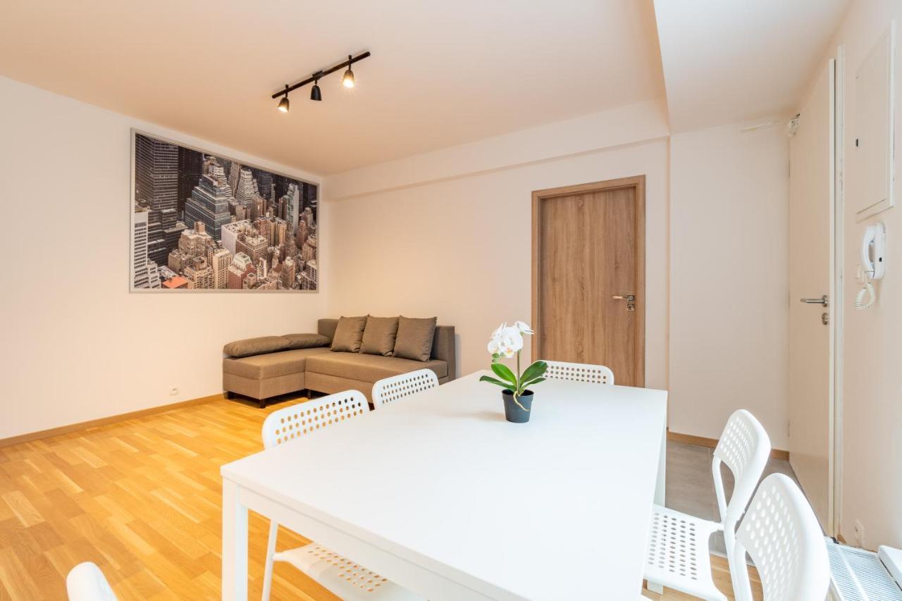 Brand New Two Room Apartment #64 In Elite Rezidence With Free Secure Parking 프라하 외부 사진